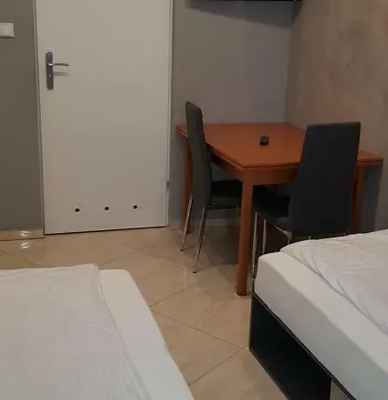 Lägenhet Bednarska 2a *